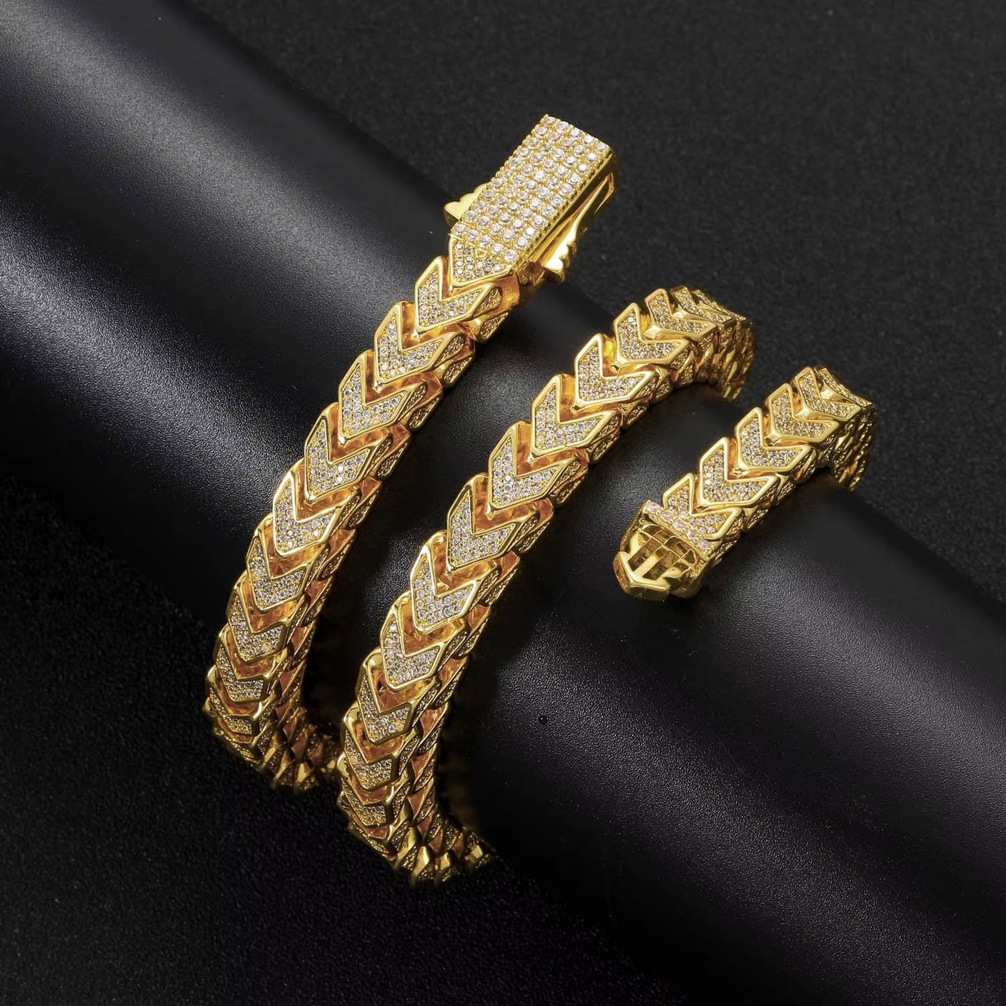 Punk V-shape Cuban Chain 8mm