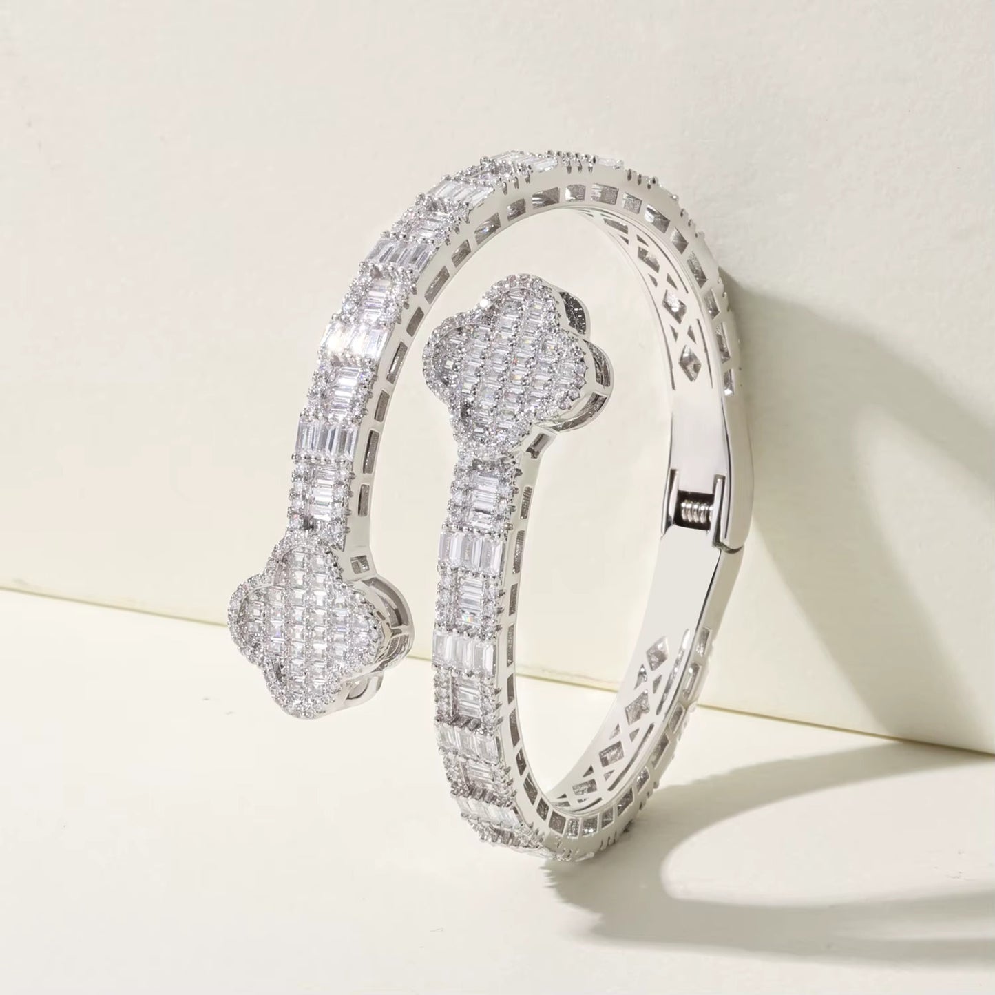 Clover Bangle Bracelet