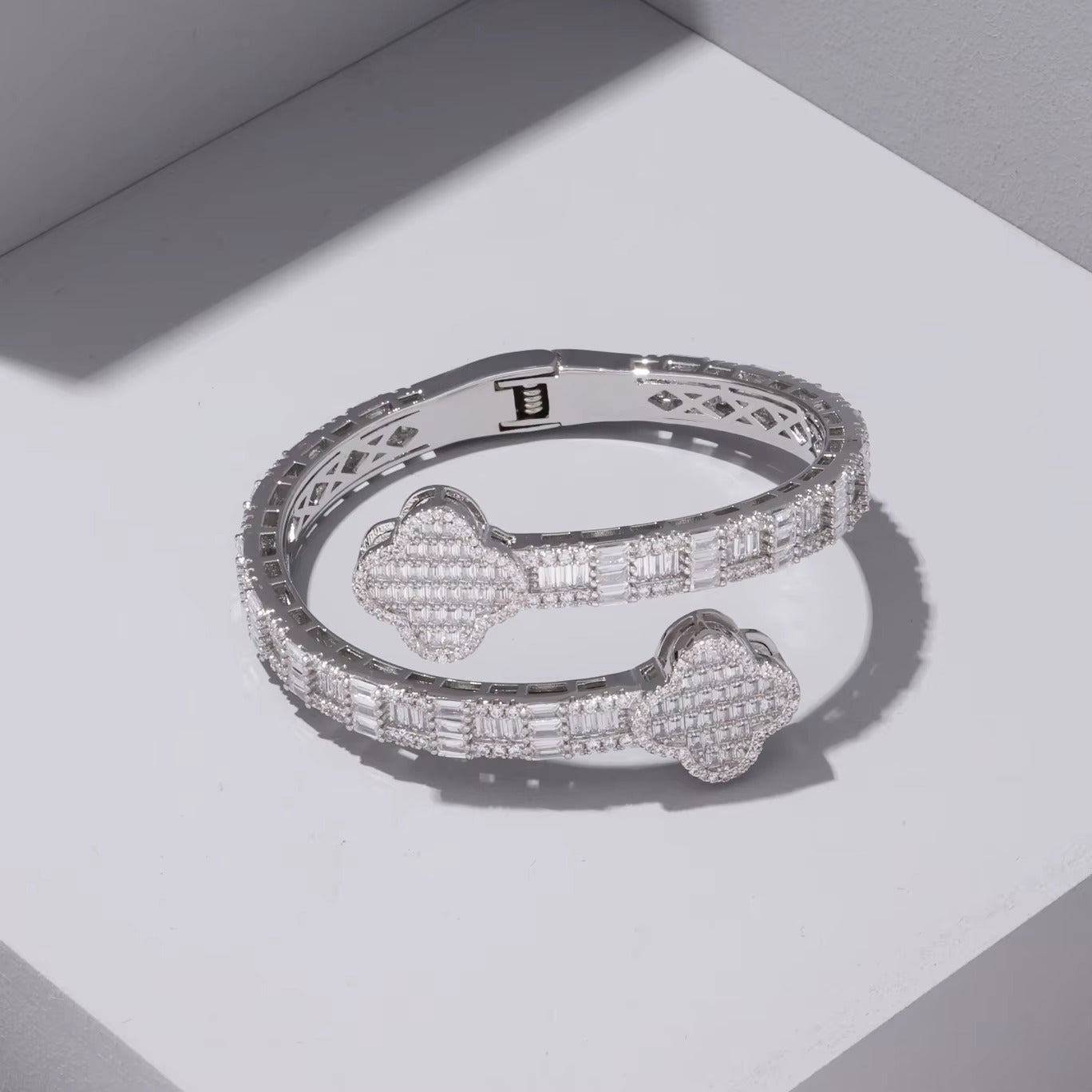 Clover Bangle Bracelet