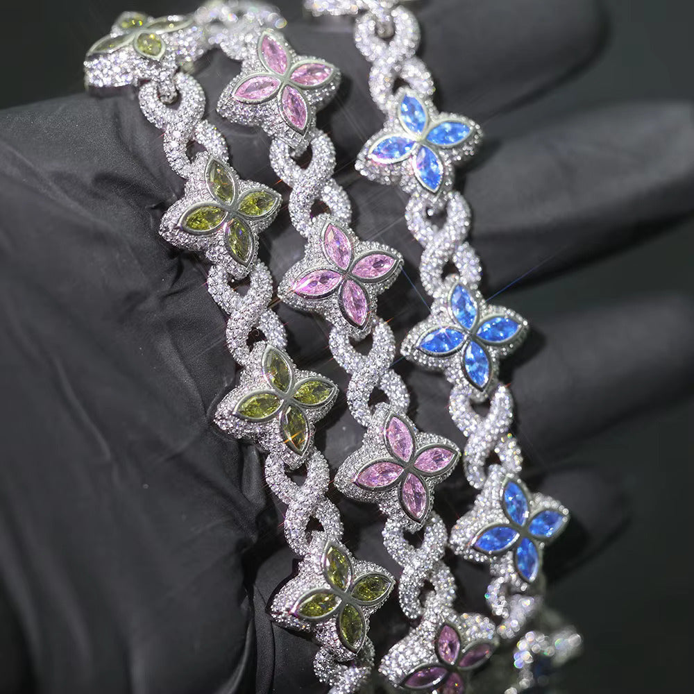 Iced Out Clover Infinity (Bracelet)