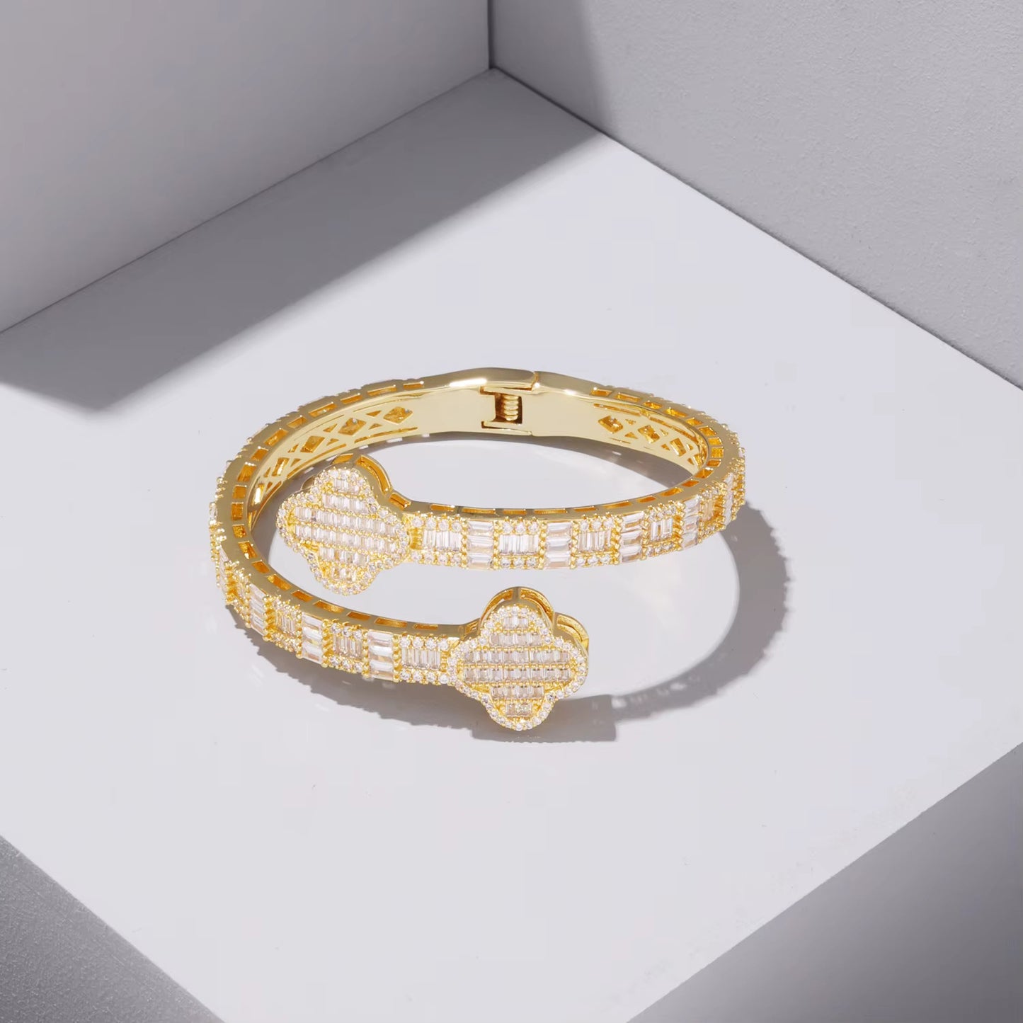 Clover Bangle Bracelet