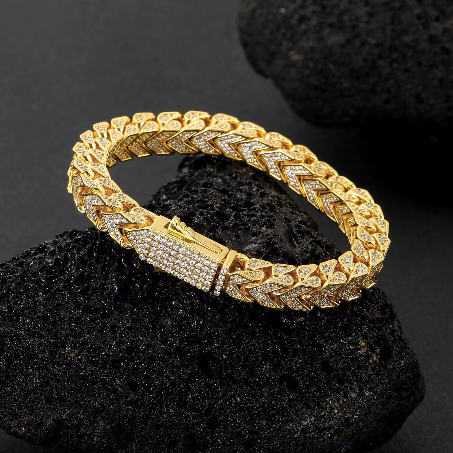 Punk V-shape Cuban 8mm (Bracelet)